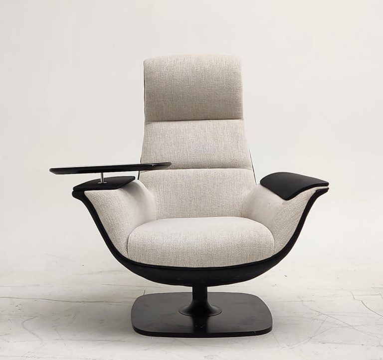 CS2503 Lounge chair
