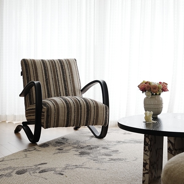 CS2504 Lounge Chair