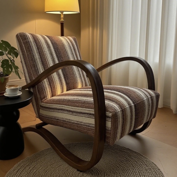 CS2504 Lounge Chair