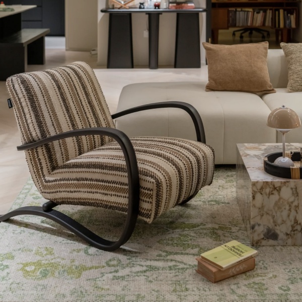 CS2504 Lounge Chair